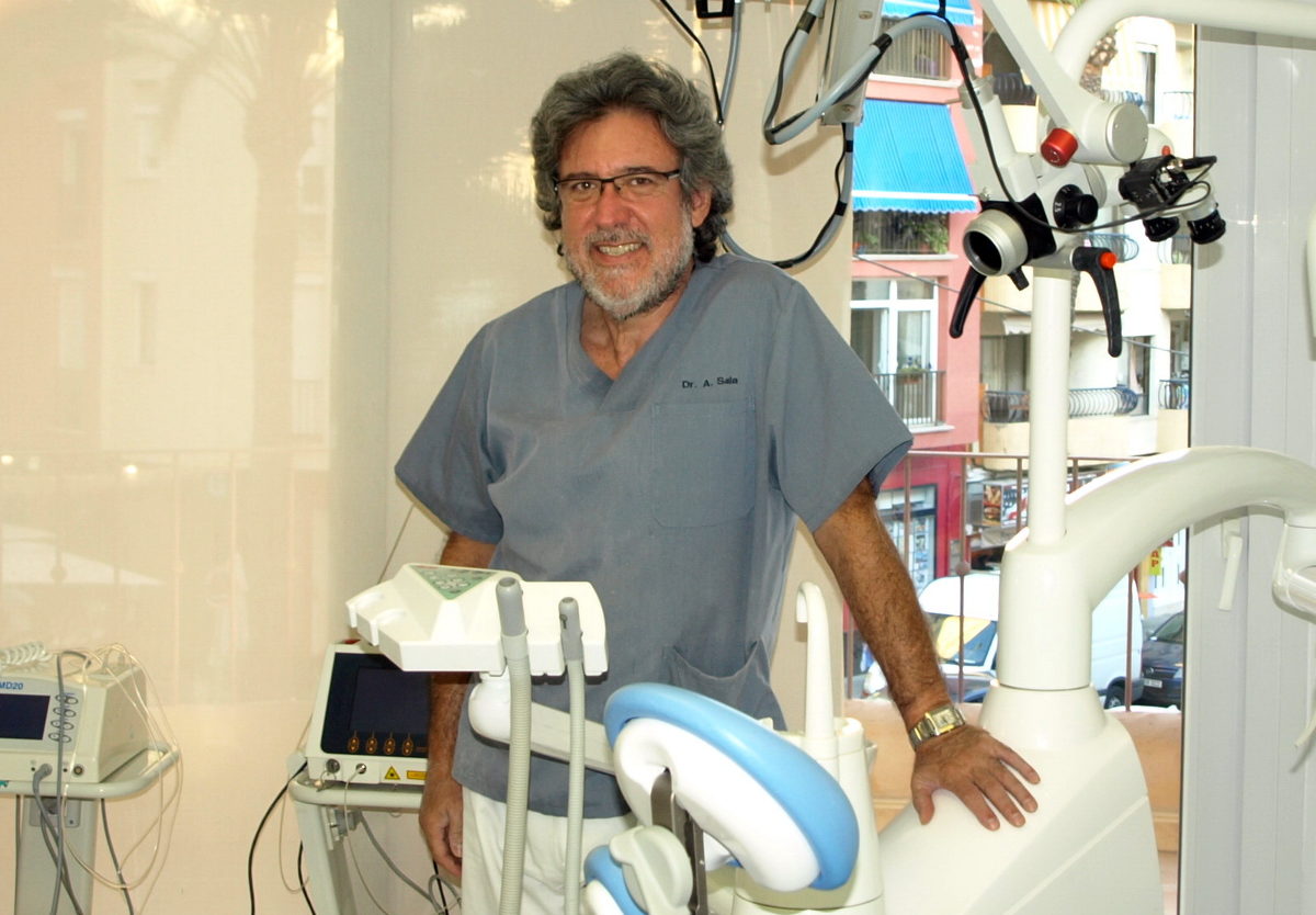 Image Dr Antonio Sala in Moraira Dental Clinic in the Marina Alta